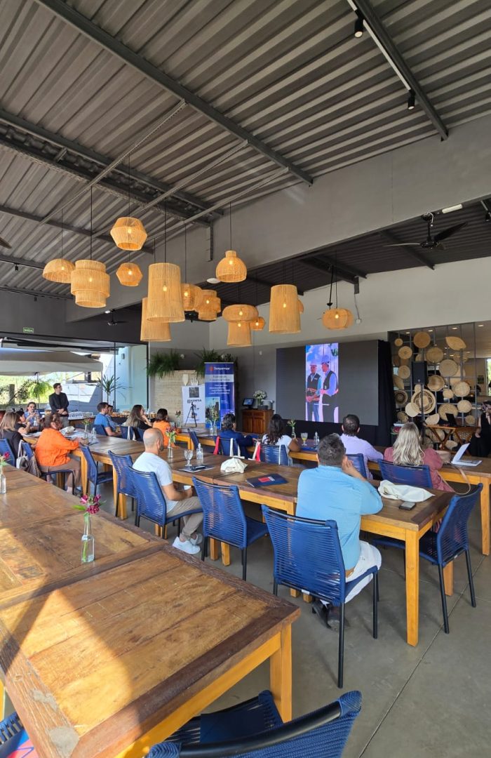 1efe2b93-8777-414a-ba1c-ee39785ca63f